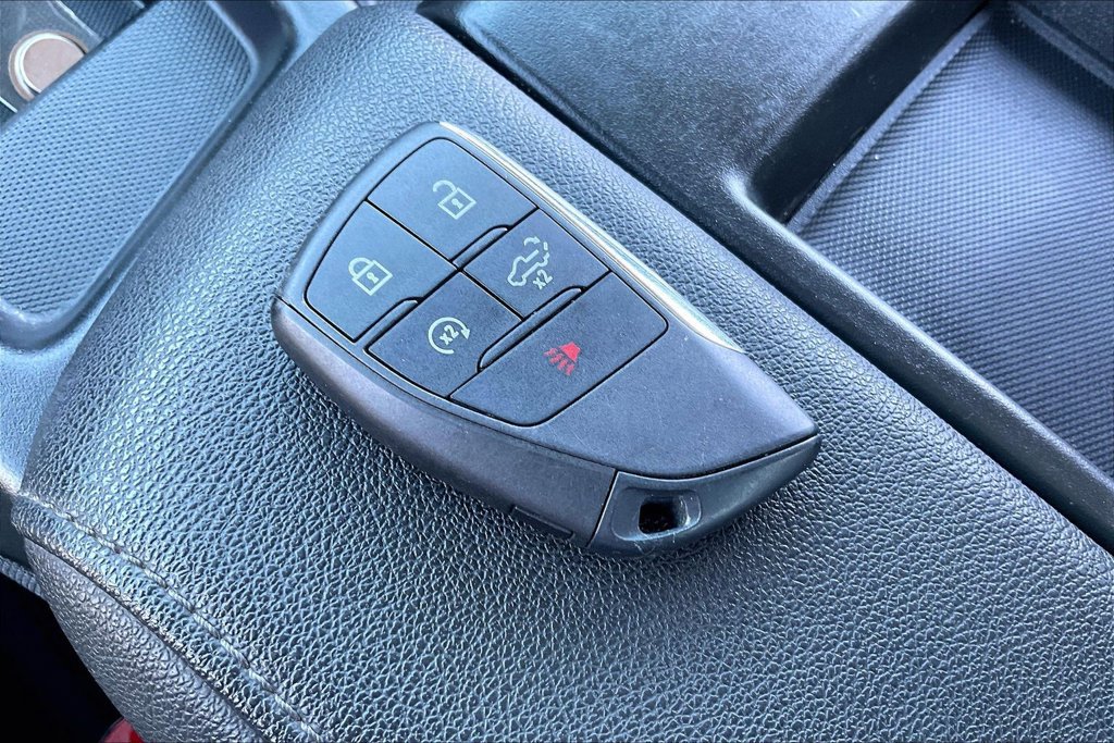 Used 2025 Chevrolet Silverado 2500 LT w/ Convenience Package AWD/4WD image 33