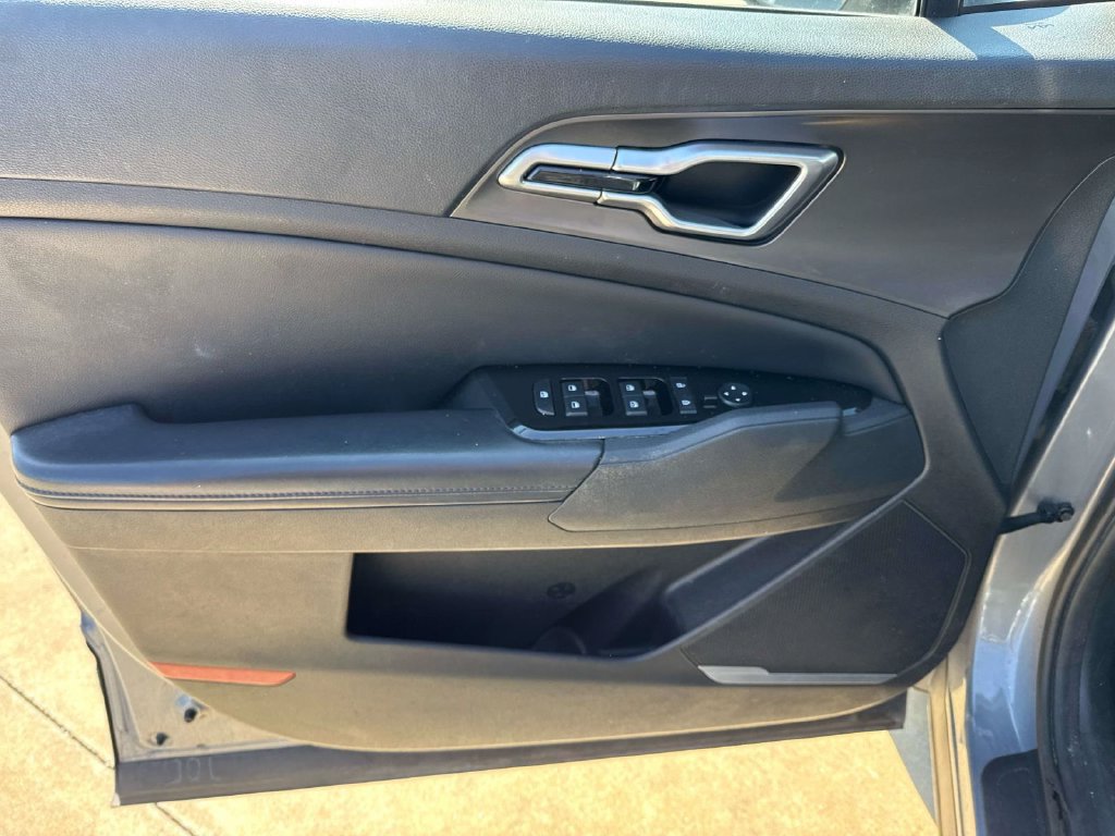 Used 2023 Kia Sportage EX AWD/4WD image 22