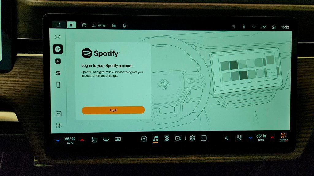 Used 2024 Rivian R1S Adventure image 17