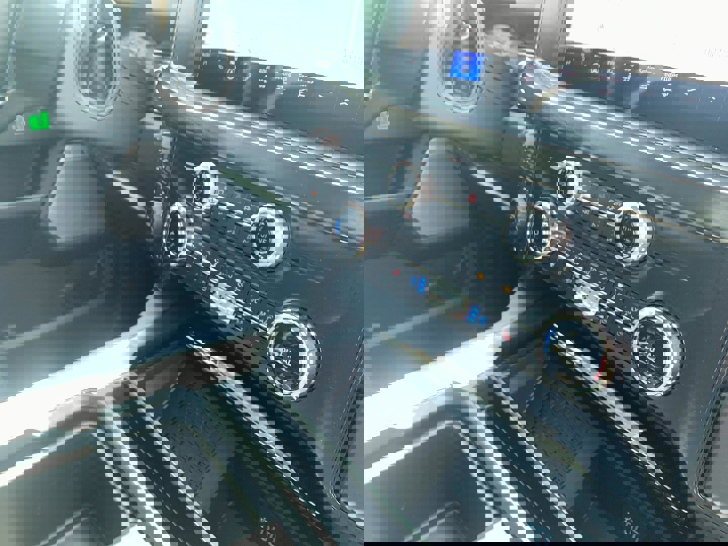 New 2025 Ford F450 Lariat image 16