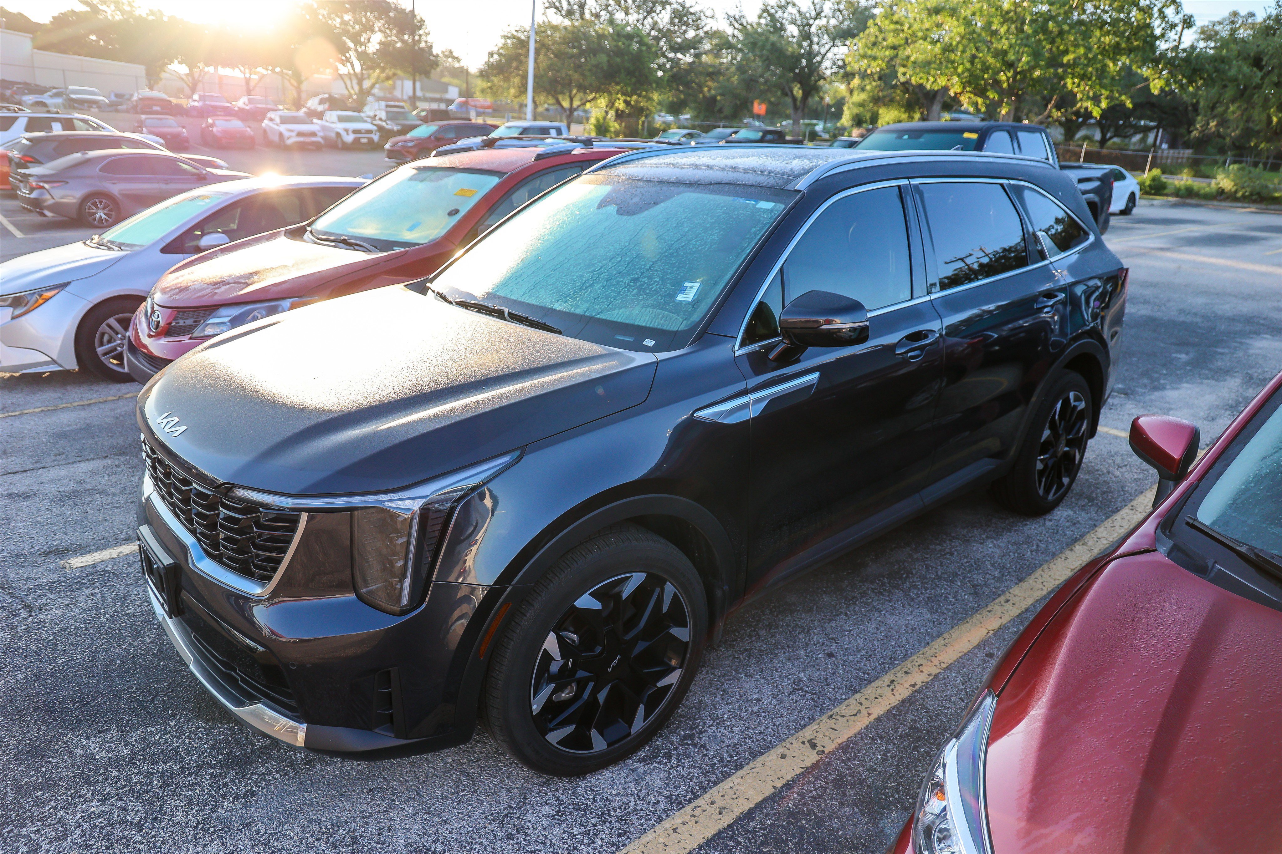 Used 2025 Kia Sorento EX w/ Panoramic Sunroof Package FWD image 3
