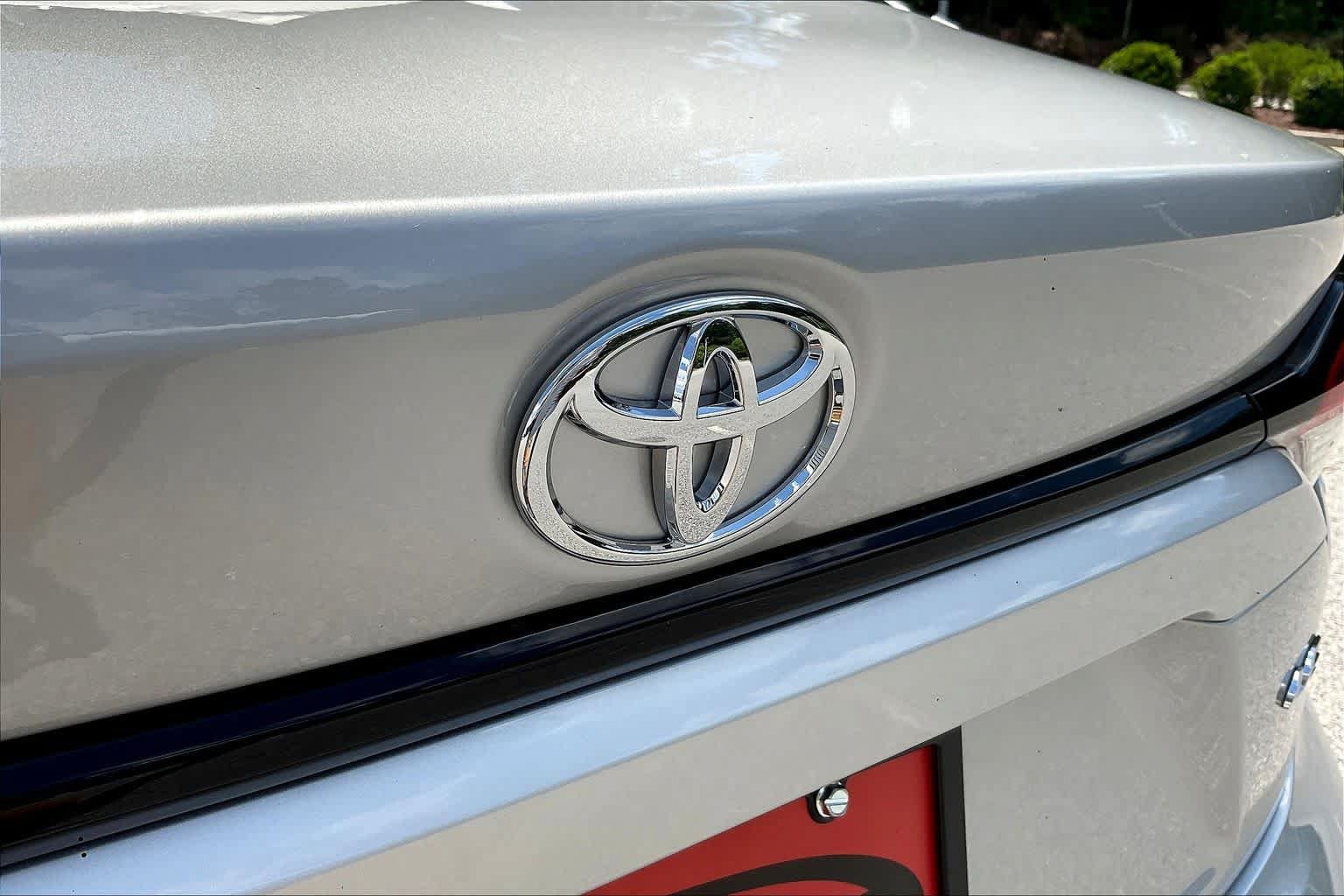 Used 2026 Toyota Corolla LE FWD image 30