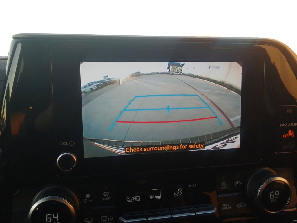 Used 2023 Toyota Highlander L image 30