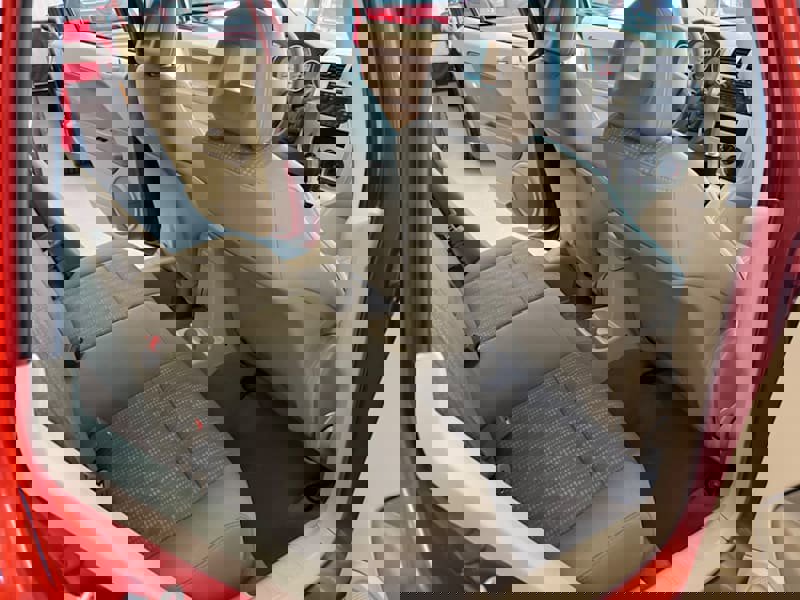 Used 2007 Dodge Caliber SXT w/ Driver Convenience Group image 16