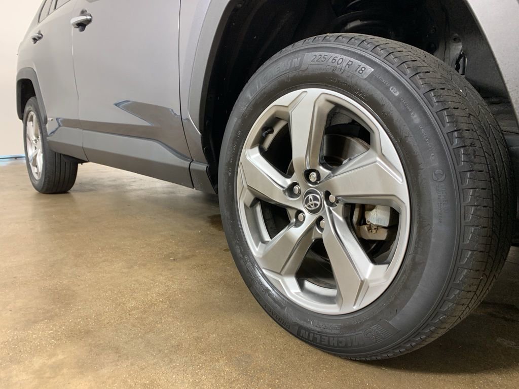 Used 2020 Toyota RAV4 Limited image 6
