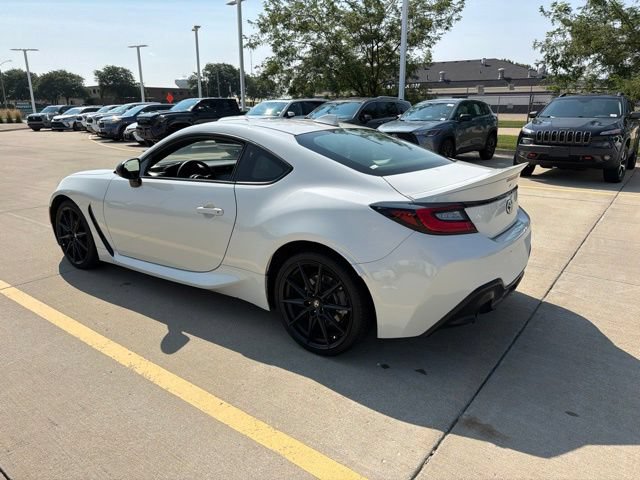 Used 2025 Toyota GR86 Premium w/ ALL Weather Mat Package (TMS) RWD image 4