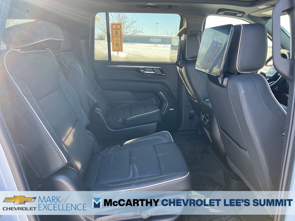 New 2026 Chevrolet Suburban Premier image 19