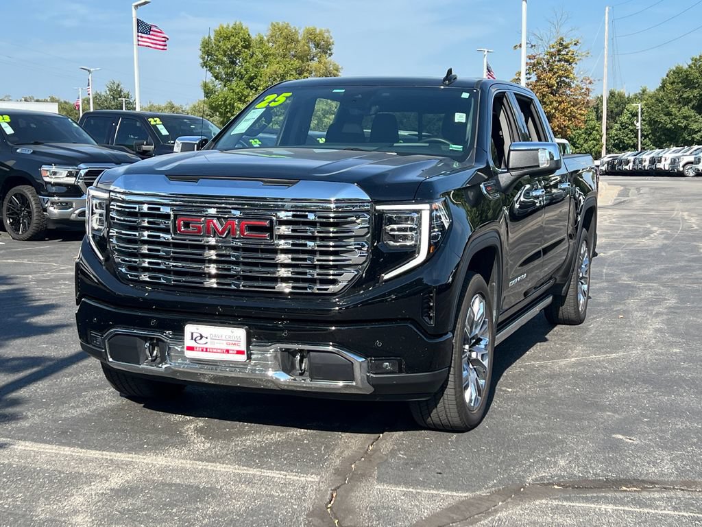 Used 2025 GMC Sierra 1500 Denali w/ Denali Reserve Package AWD/4WD image 2