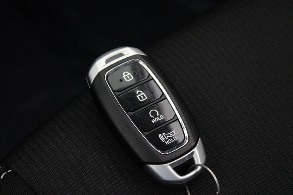 Certified 2026 Hyundai Venue SEL FWD image 28