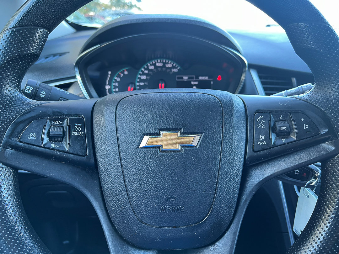 Used 2021 Chevrolet Trax LS w/ Tint and Cruise Package image 15