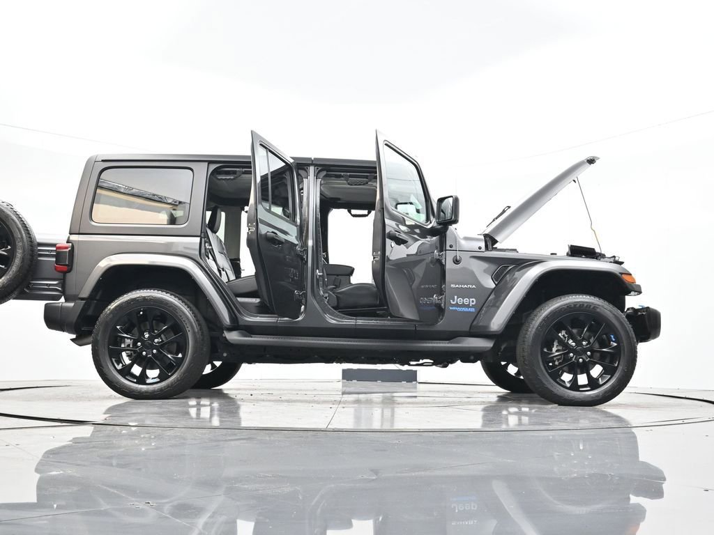 Used 2022 Jeep Wrangler Unlimited Sahara image 47