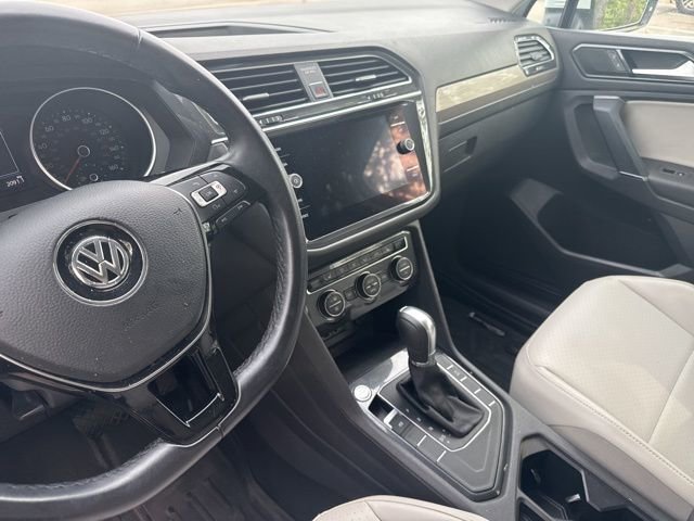 Used 2018 Volkswagen Tiguan SEL FWD image 11