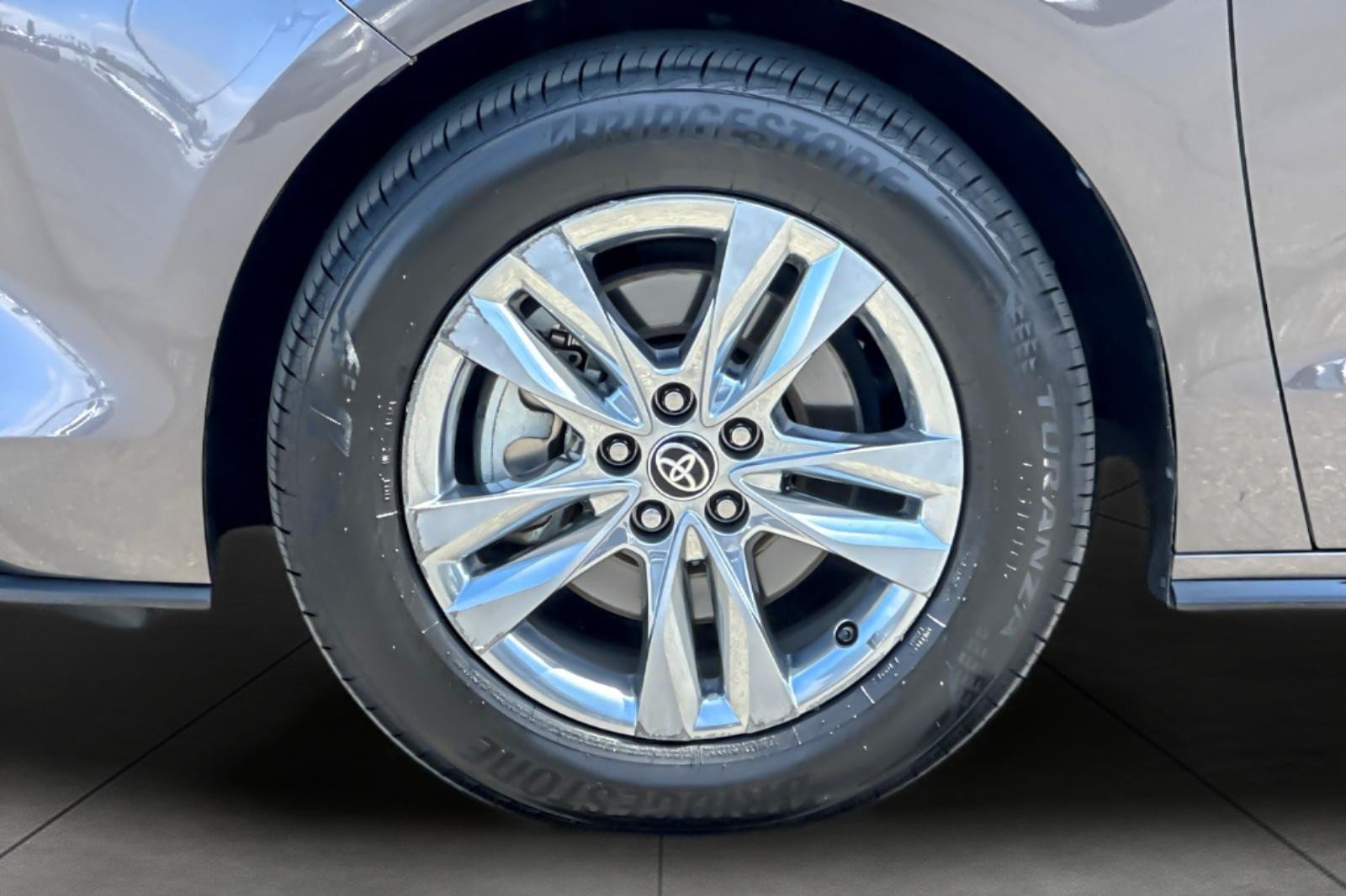 Certified 2024 Toyota Sienna Limited AWD/4WD image 28