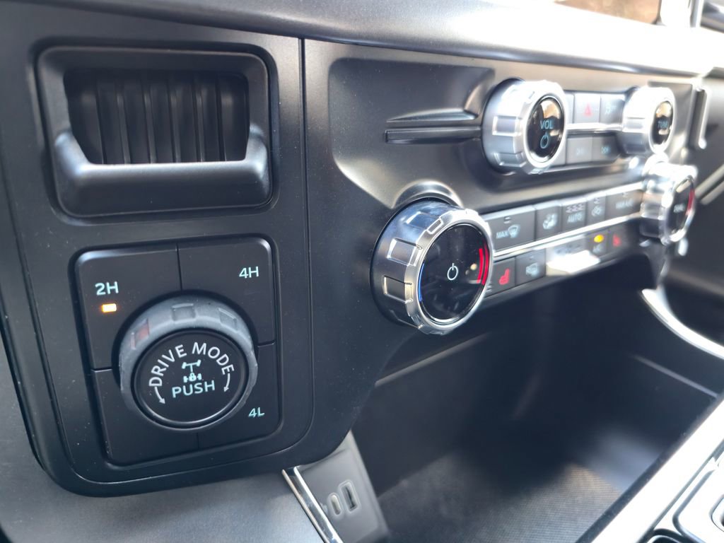 New 2026 Ford F150 XLT w/ Equipment Group 302A MID image 55