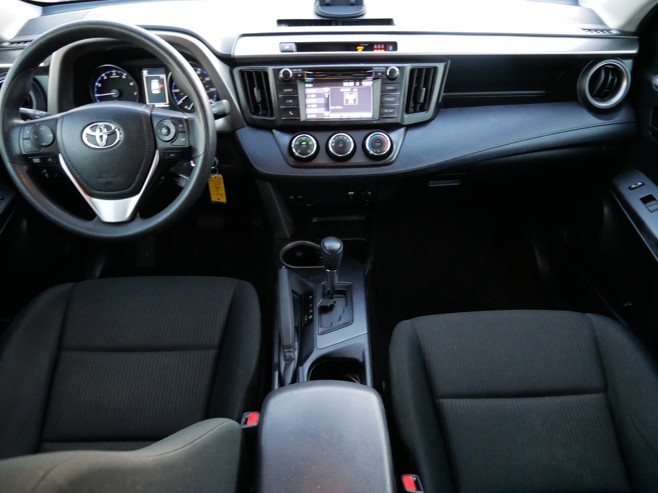 Used 2018 Toyota RAV4 LE w/ All Weather Liner Package image 10