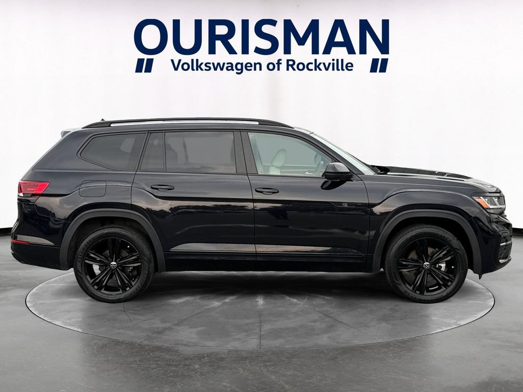 Used 2023 Volkswagen Atlas SEL R-Line AWD/4WD image 7