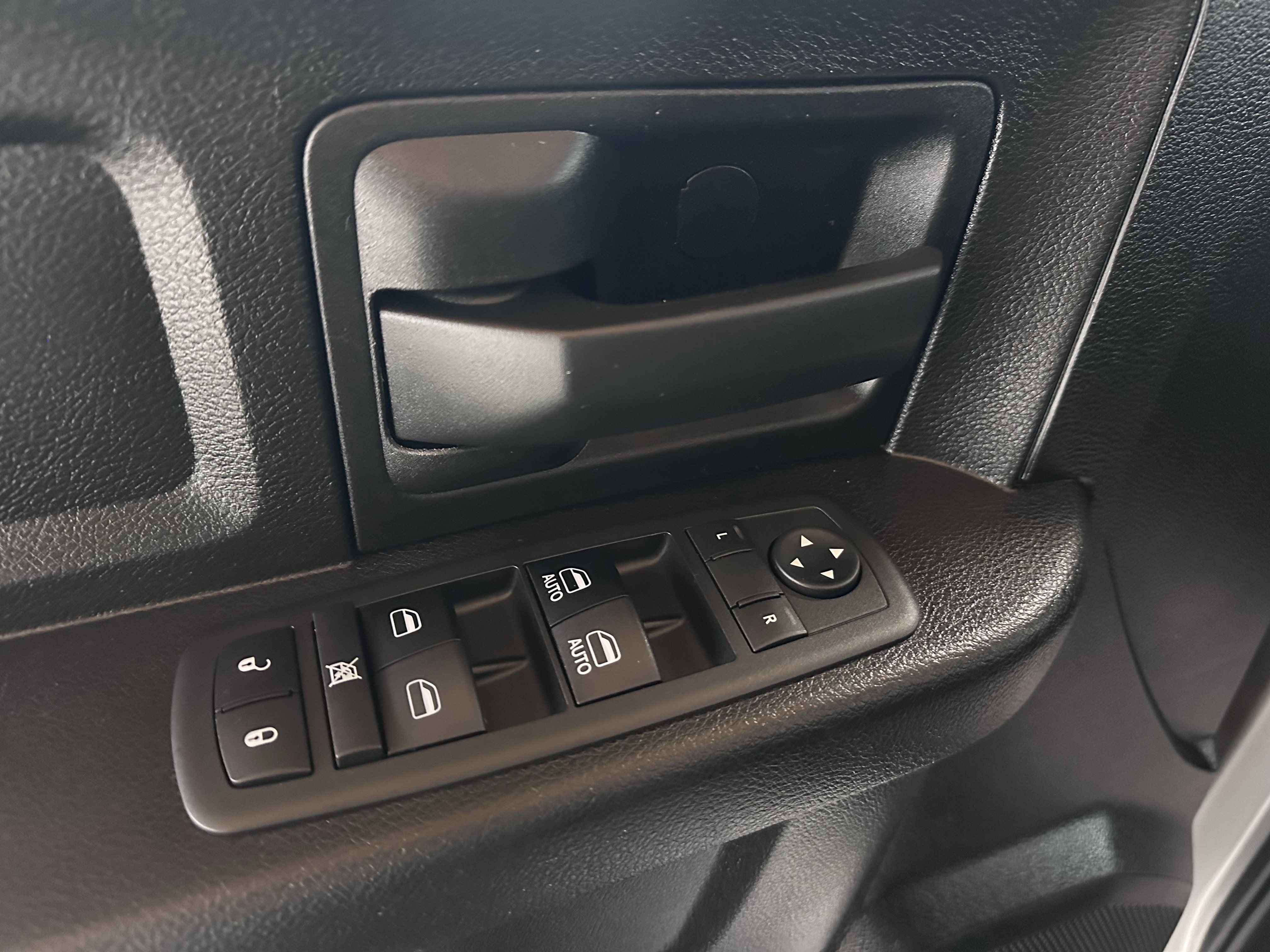 Used 2019 RAM 1500 Express image 38