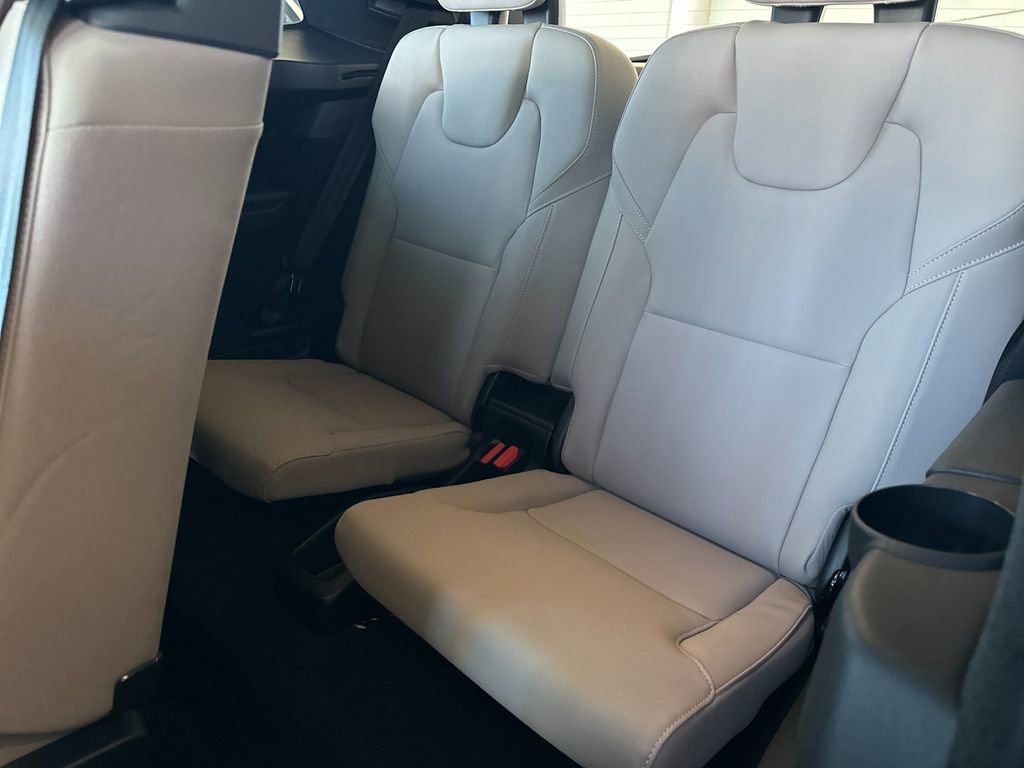 New 2026 Volvo XC90 B6 Plus w/ Protection Package Premier image 14