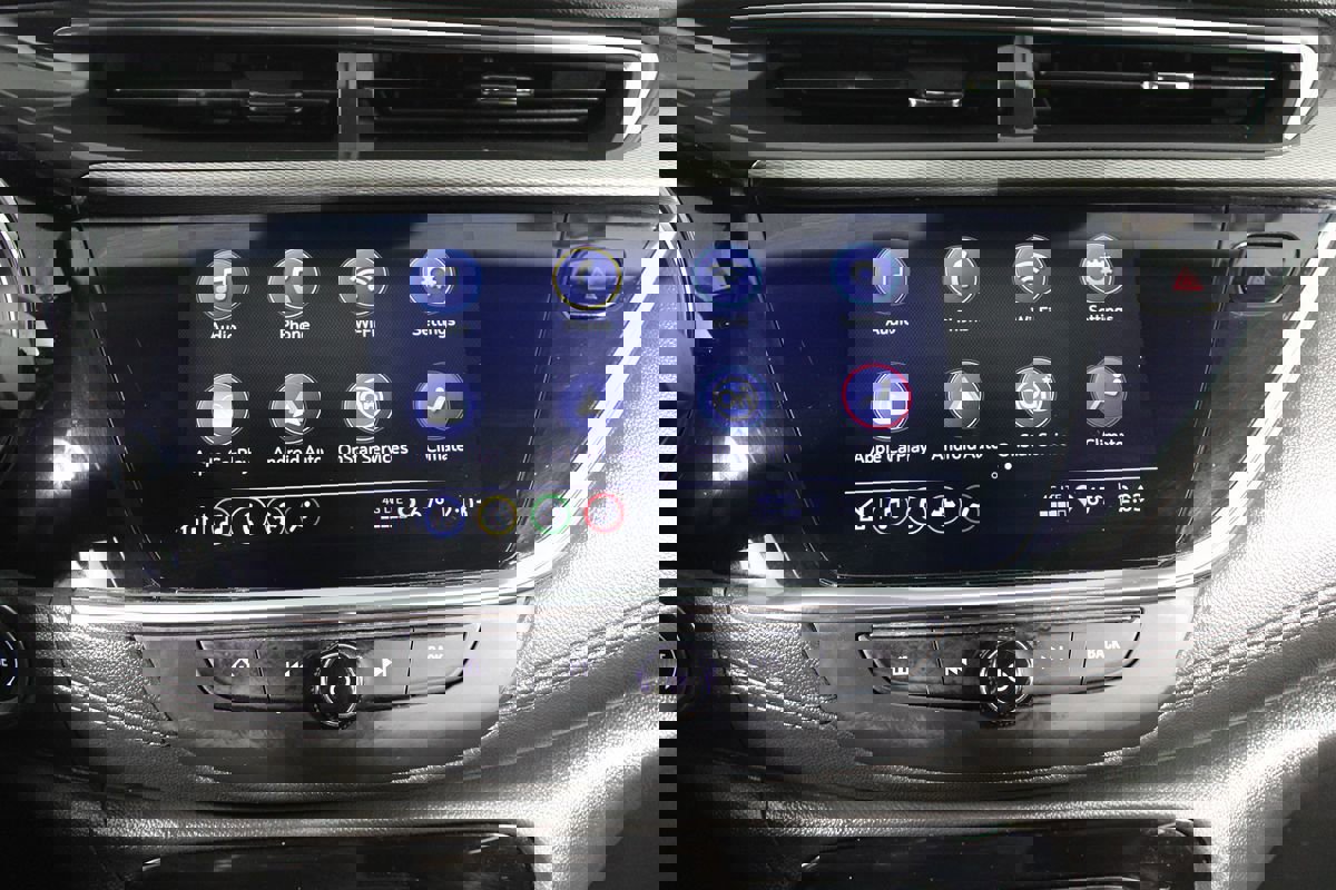 Used 2021 Buick Encore GX Select image 16