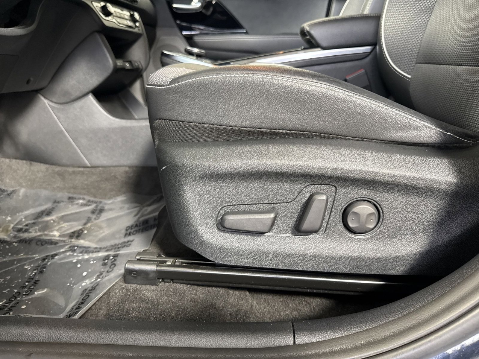 Used 2021 Kia Niro EX w/ Cold Weather Package image 14