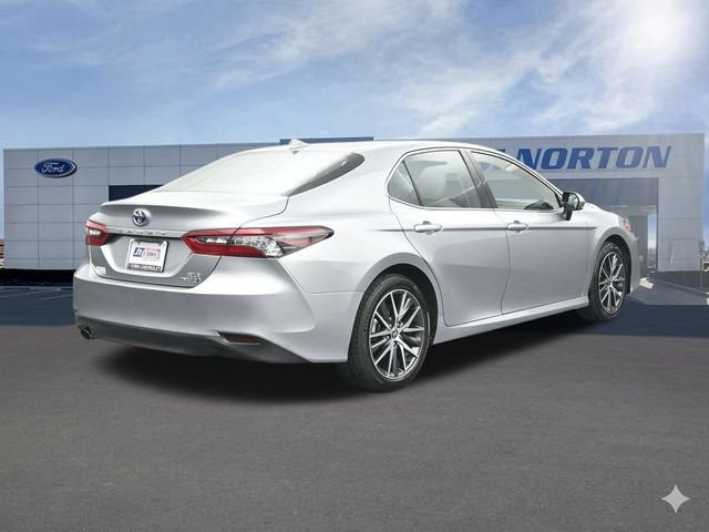 Used 2024 Toyota Camry XLE FWD image 13
