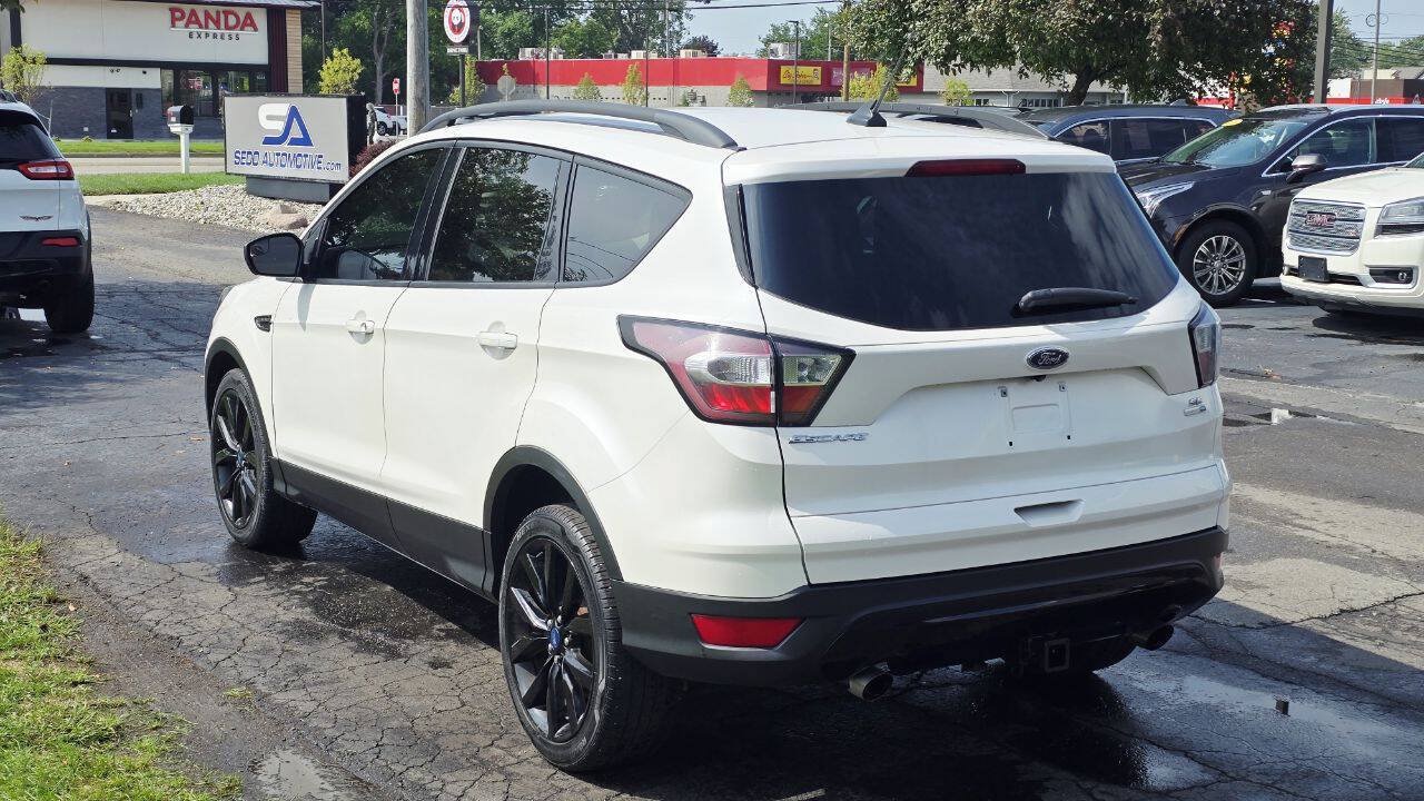 Used 2018 Ford Escape SE w/ SE SYNC Package AWD/4WD image 4