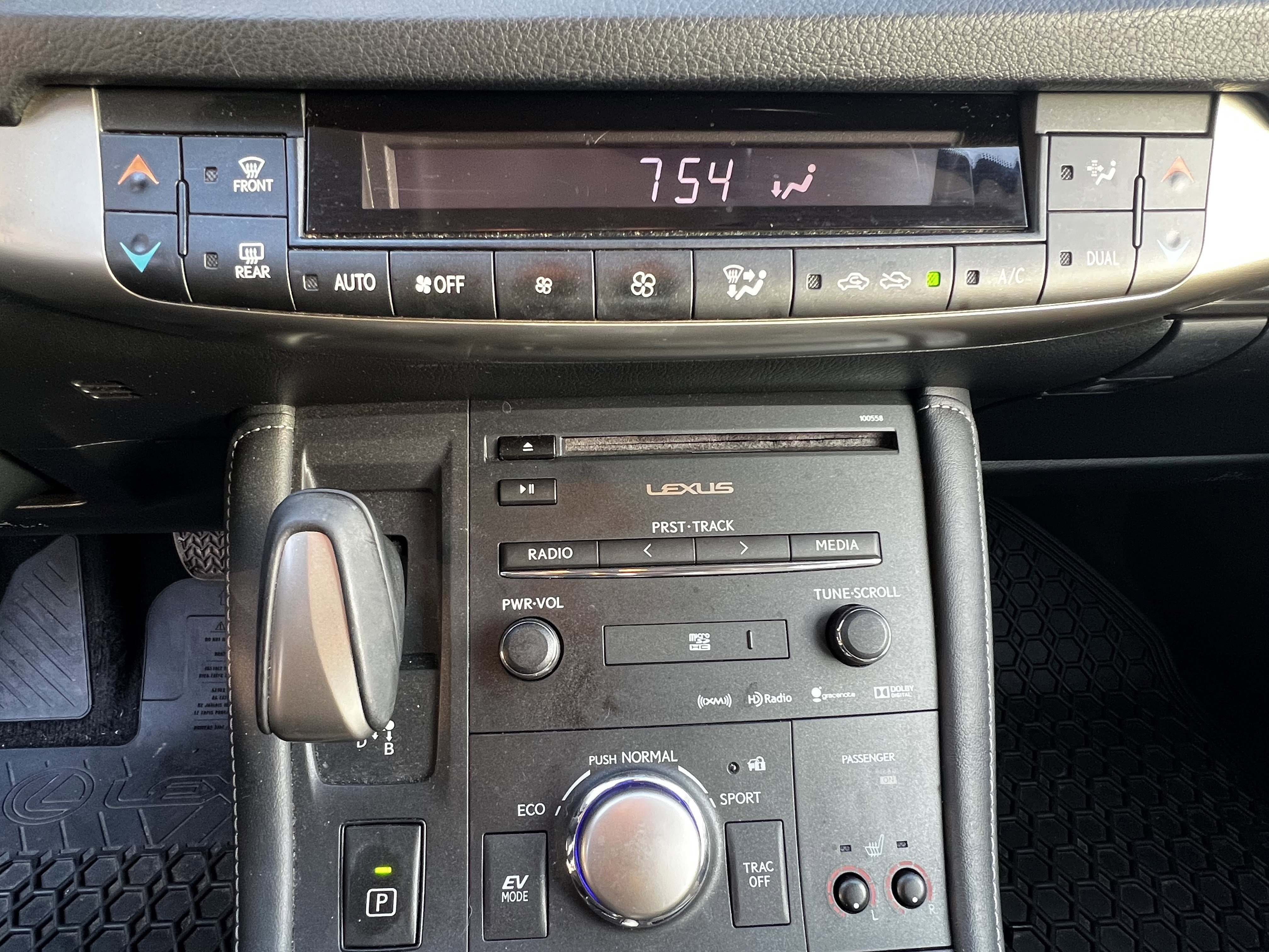 Used 2015 Lexus CT 200h w/ Navigation Package image 28