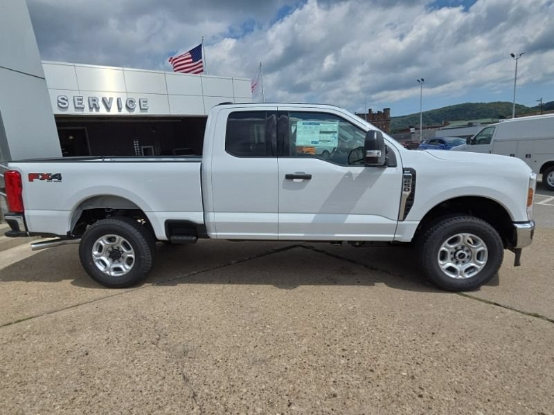 New 2026 Ford F250 XLT w/ FX4 Off-Road Package AWD/4WD image 8