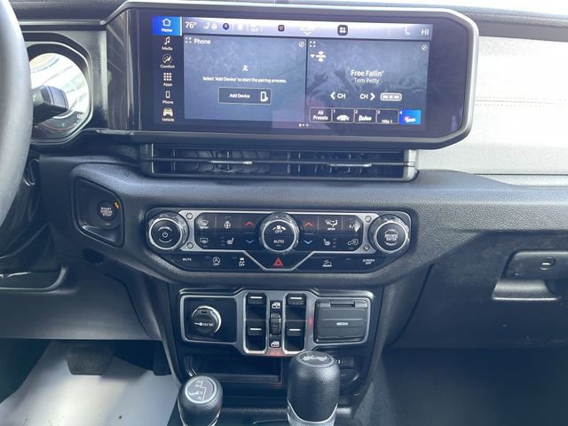 Used 2024 Jeep Wrangler Unlimited Sport AWD/4WD image 13