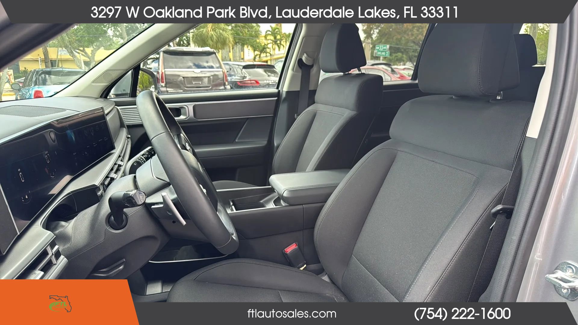 Used 2025 Hyundai Santa Fe SE FWD image 17