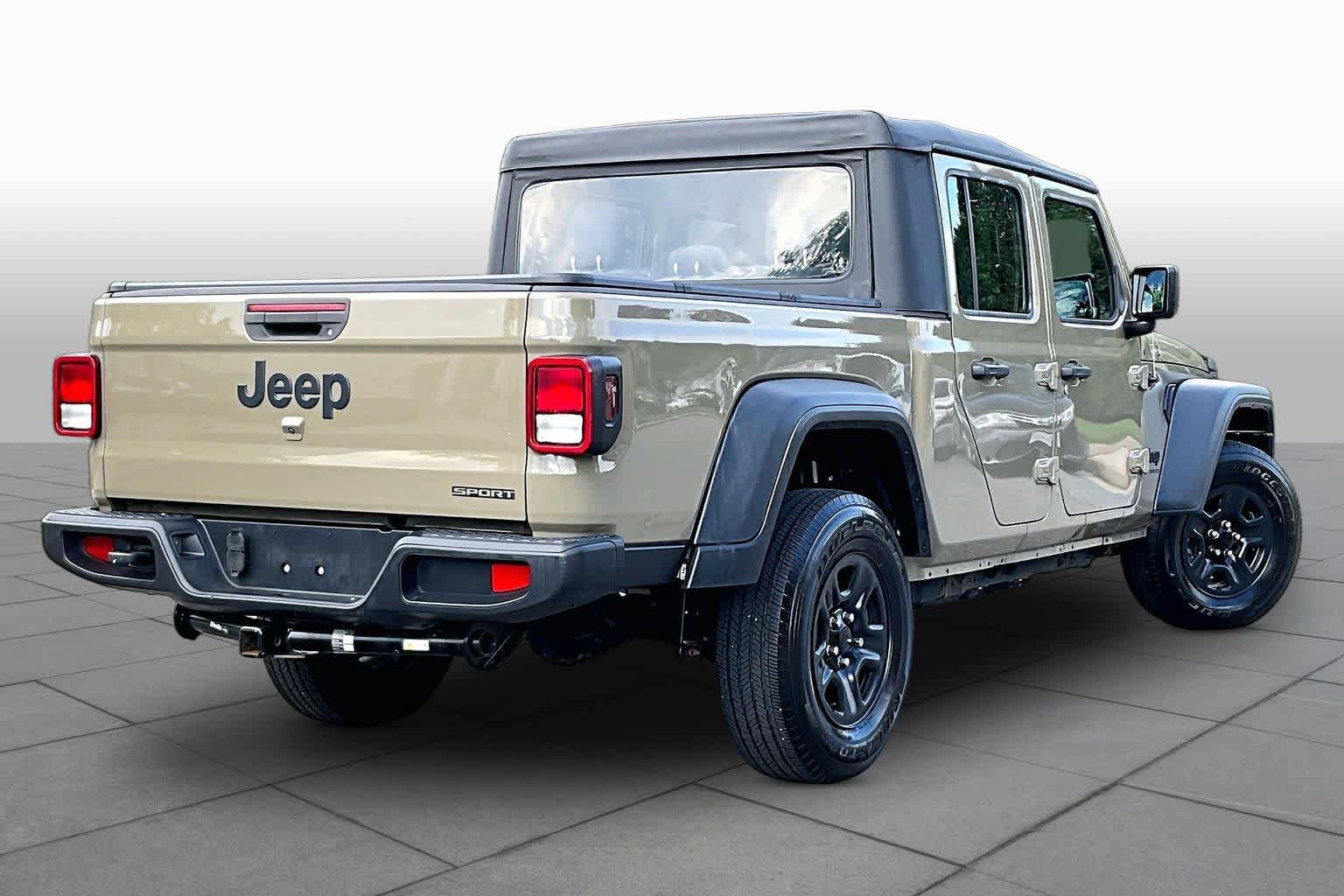 Used 2020 Jeep Gladiator Sport AWD/4WD image 13