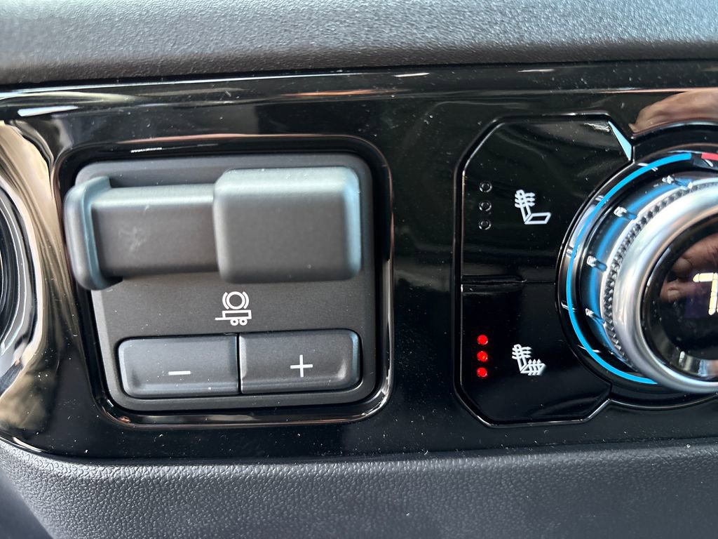 New 2026 GMC Sierra 1500 SLE image 24