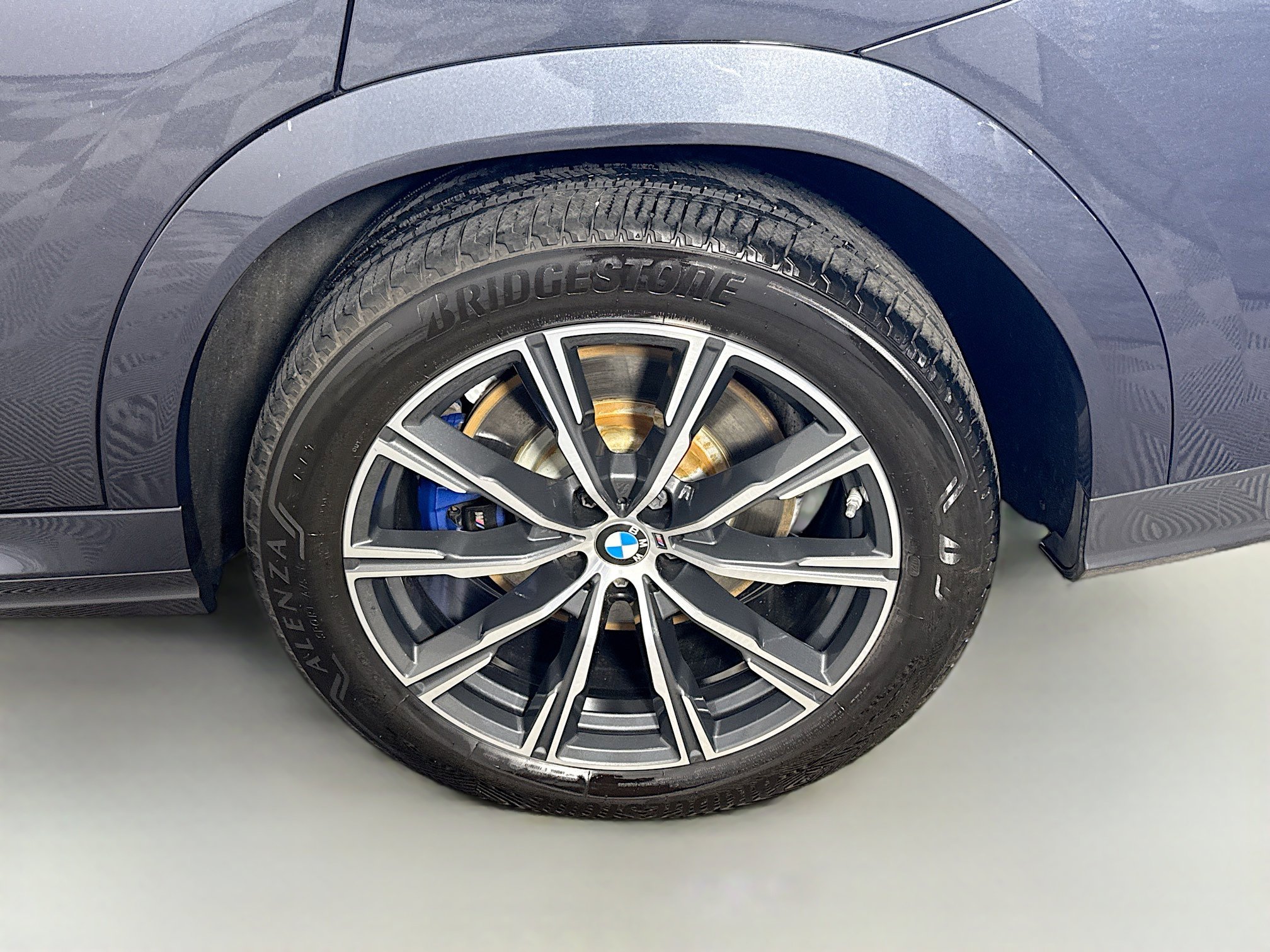 Used 2022 BMW X6 M50i w/ Dynamic Handling Package image 37