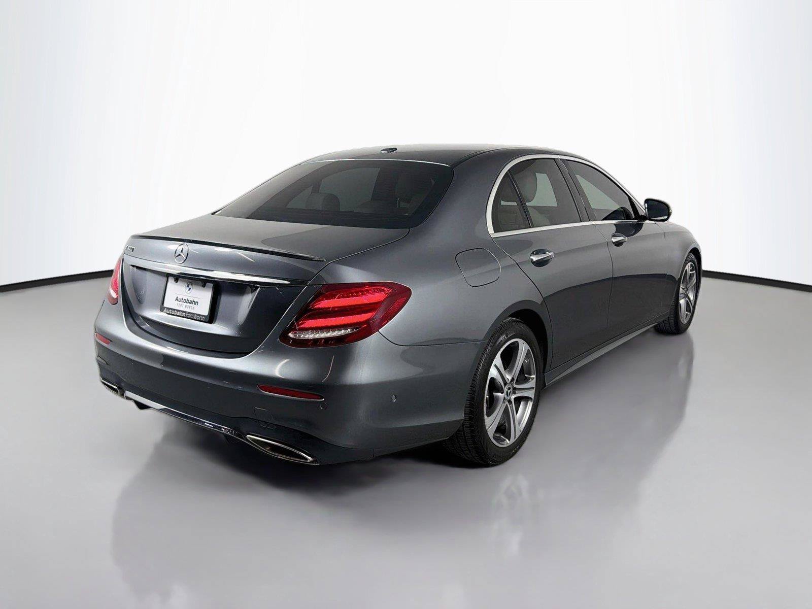 Used 2018 Mercedes-Benz E 300 image 5