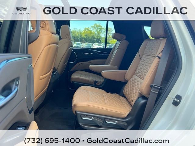 Used 2023 Cadillac Escalade Premium Luxury w/ LPO, Floor Liner Package AWD/4WD image 21