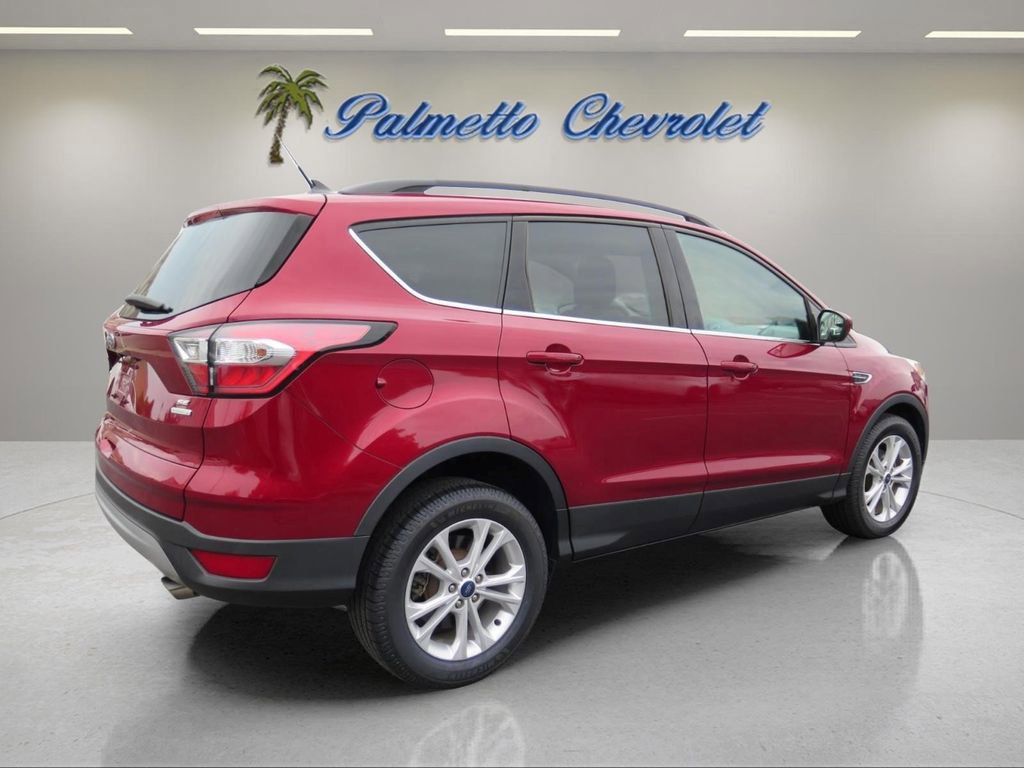 Used 2018 Ford Escape SE w/ SE Sync 3 Package FWD image 3