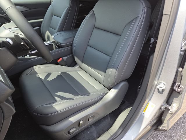 New 2027 Chevrolet Traverse LT w/ Driver Confidence Package AWD/4WD image 24