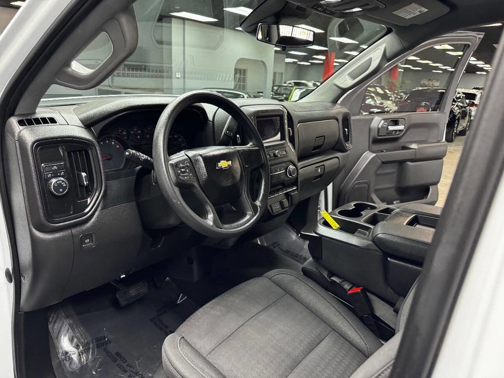 Used 2023 Chevrolet Silverado 1500 Custom image 35