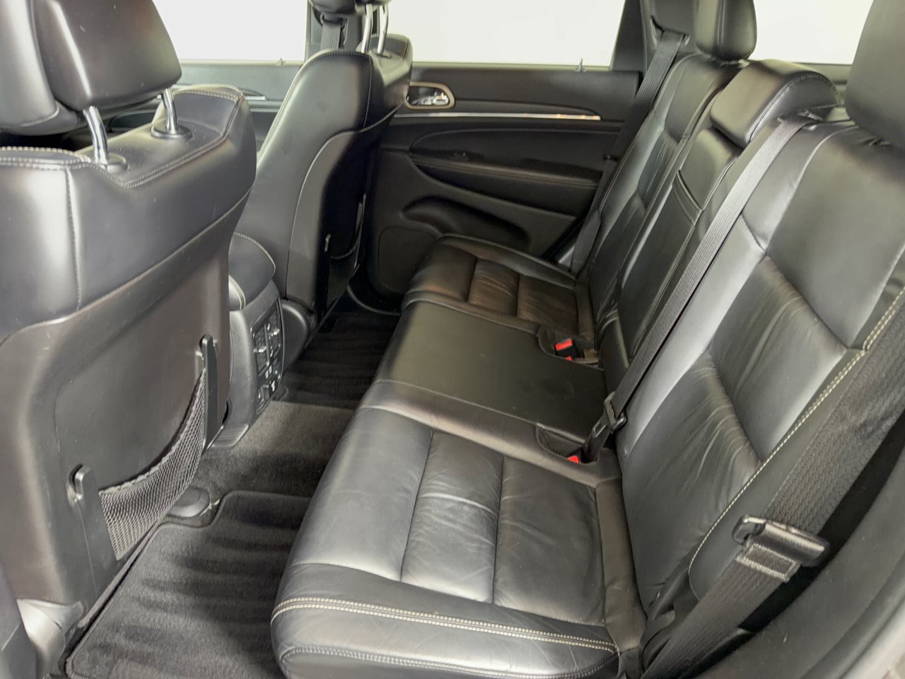Used 2015 Jeep Grand Cherokee Limited RWD image 28