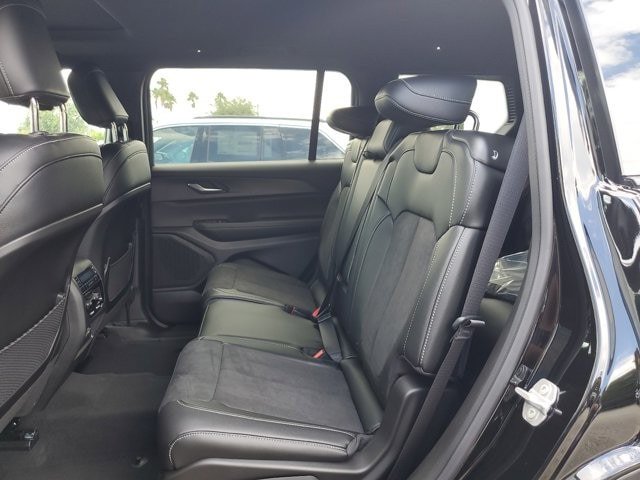 New 2024 Jeep Grand Cherokee L Altitude RWD image 7
