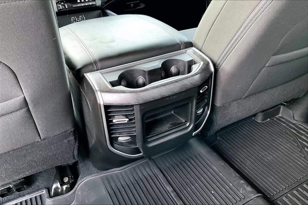 Used 2024 RAM 2500 Big Horn w/ Night Edition AWD/4WD image 28