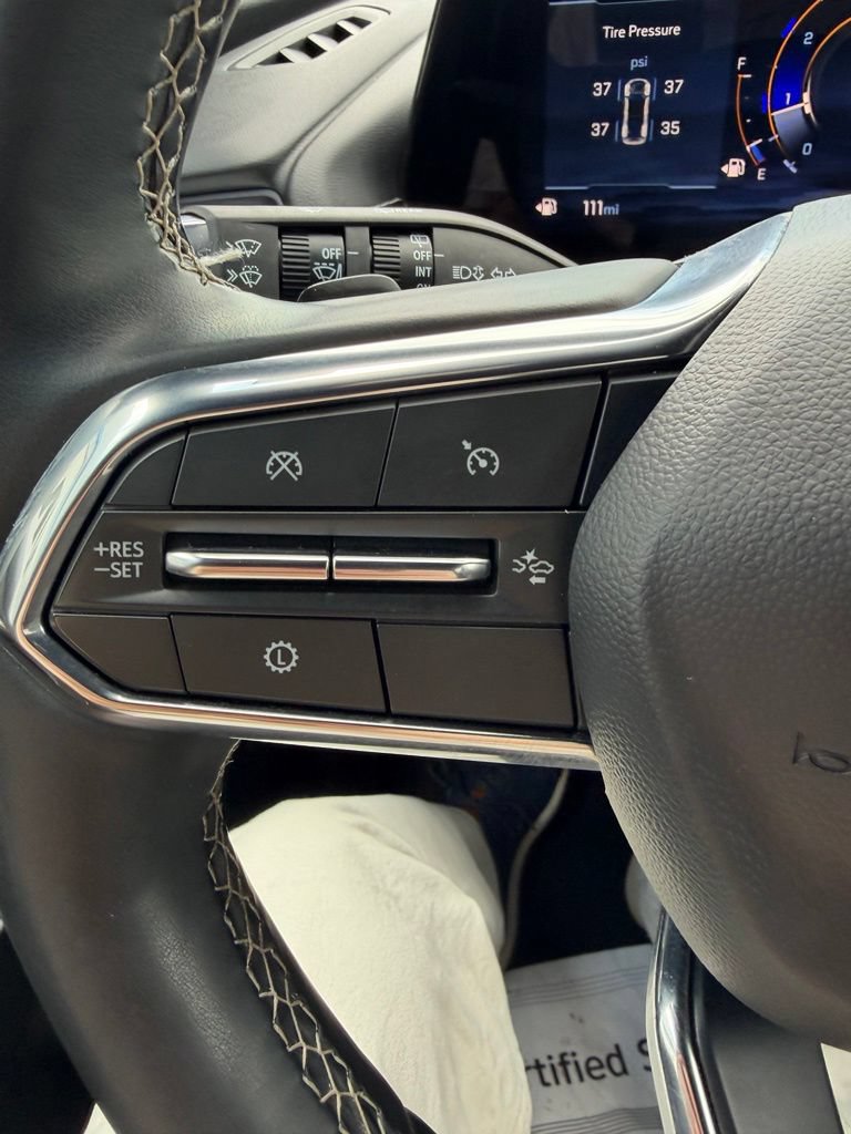 Certified 2025 Chevrolet Traverse LT FWD image 24