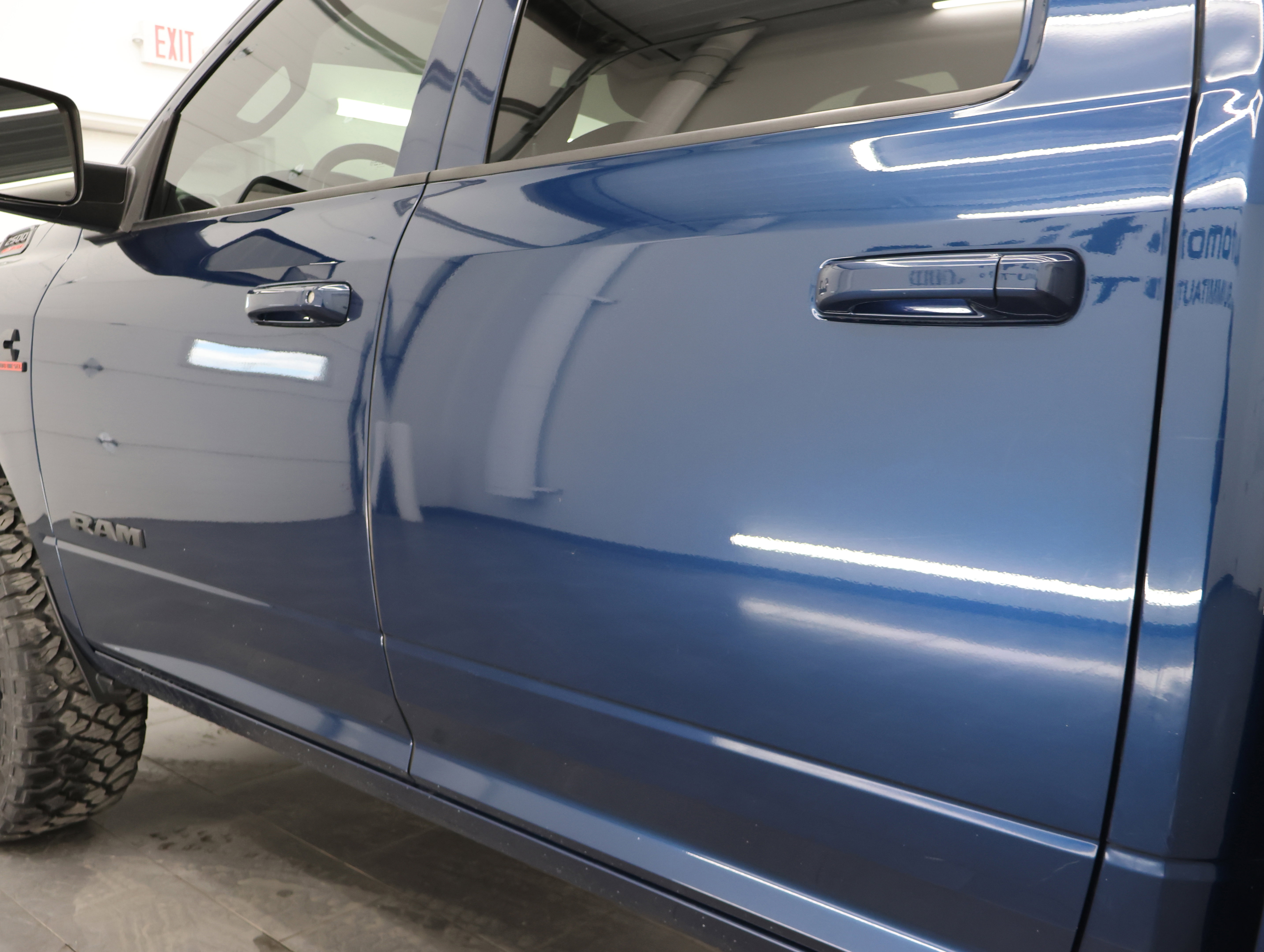 Used 2022 RAM 2500 Big Horn w/ Level C Equiment Group AWD/4WD image 32