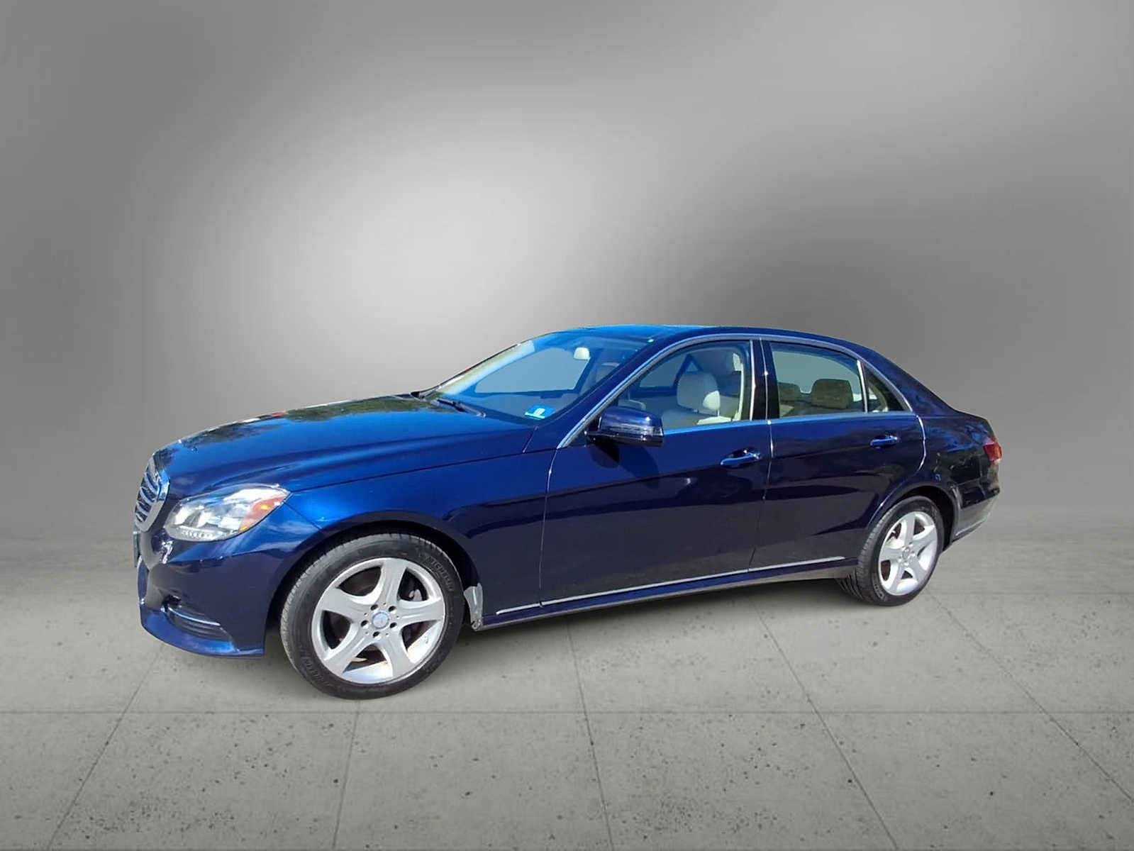 Used 2015 Mercedes-Benz E 350 4MATIC Sedan image 4