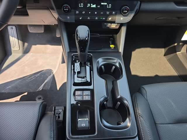 New 2026 Subaru Outback Touring XT AWD/4WD image 18
