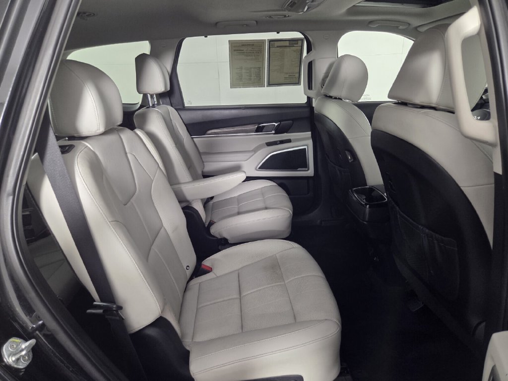 Used 2022 Kia Telluride EX w/ EX Premium Package FWD image 31
