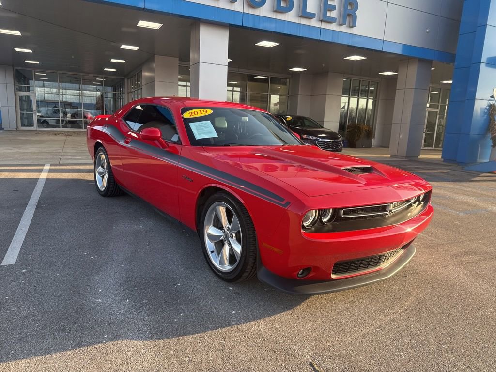 Used 2019 Dodge Challenger R/T w/ Plus Package image 31