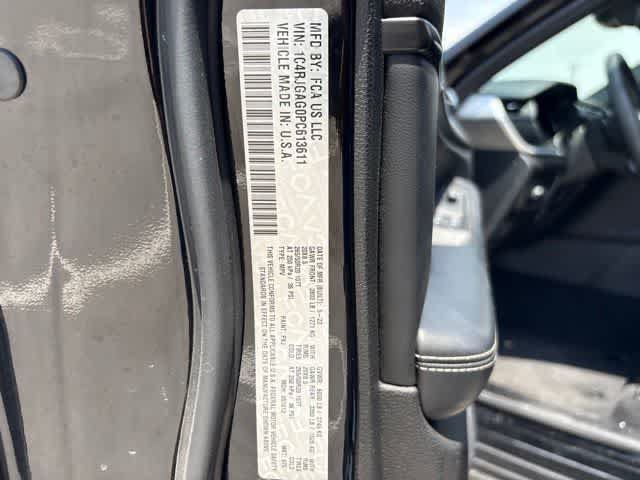 Used 2023 Jeep Grand Cherokee Altitude RWD image 26