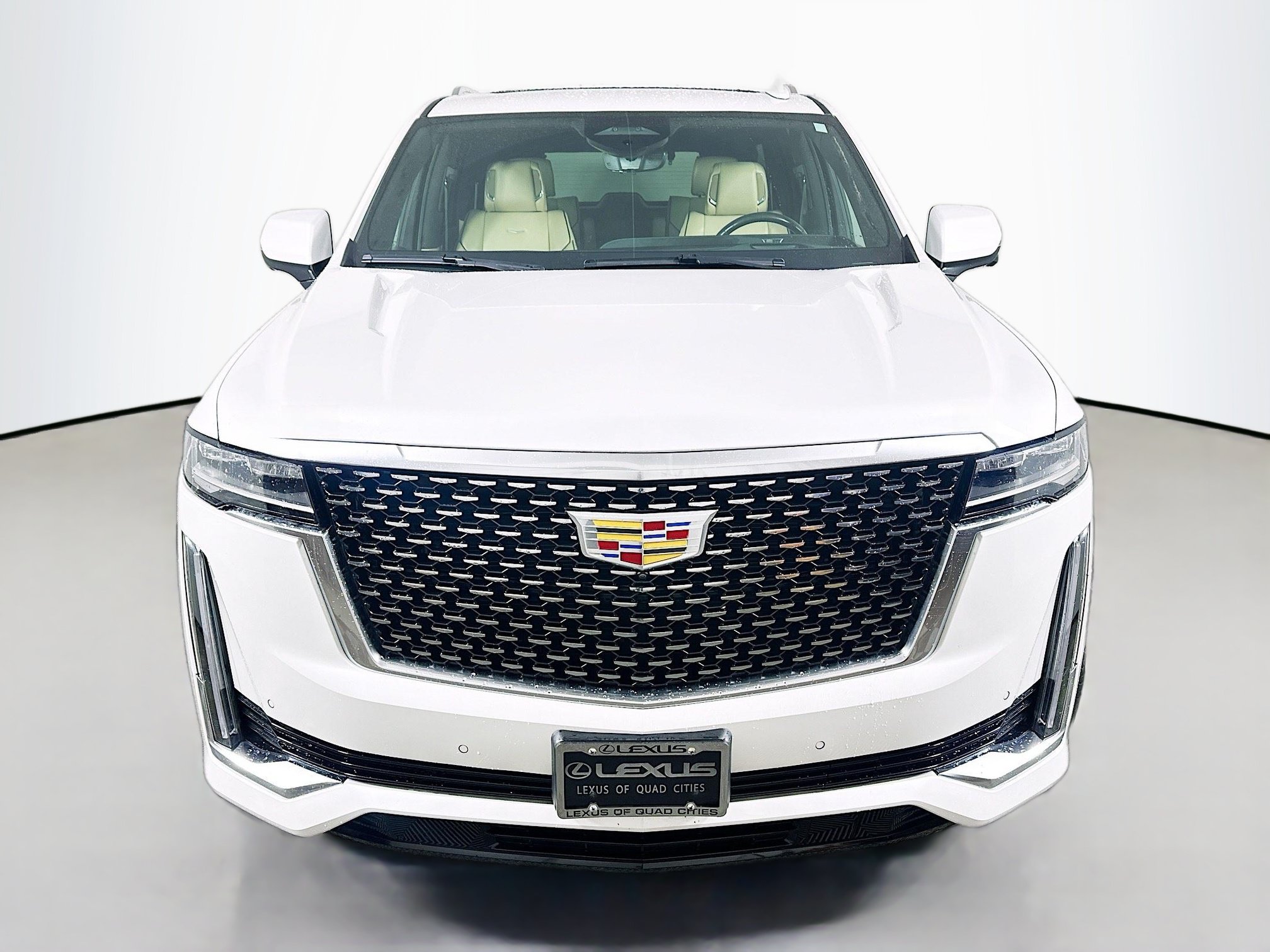 Used 2022 Cadillac Escalade Premium Luxury w/ Performance Package AWD/4WD image 2