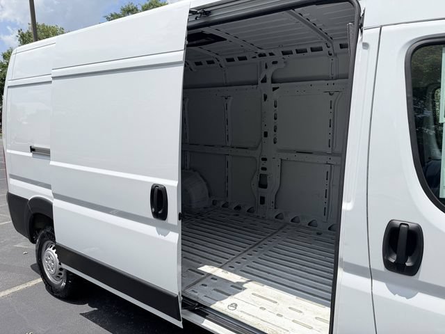 Used 2025 RAM ProMaster 2500 w/ Convenience Group FWD image 27